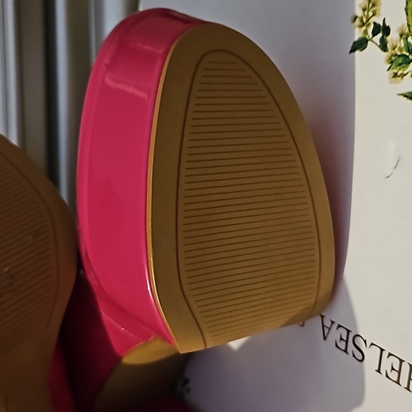 NEW hot pink platform heels "mary jane" style - Picture 5 of 6